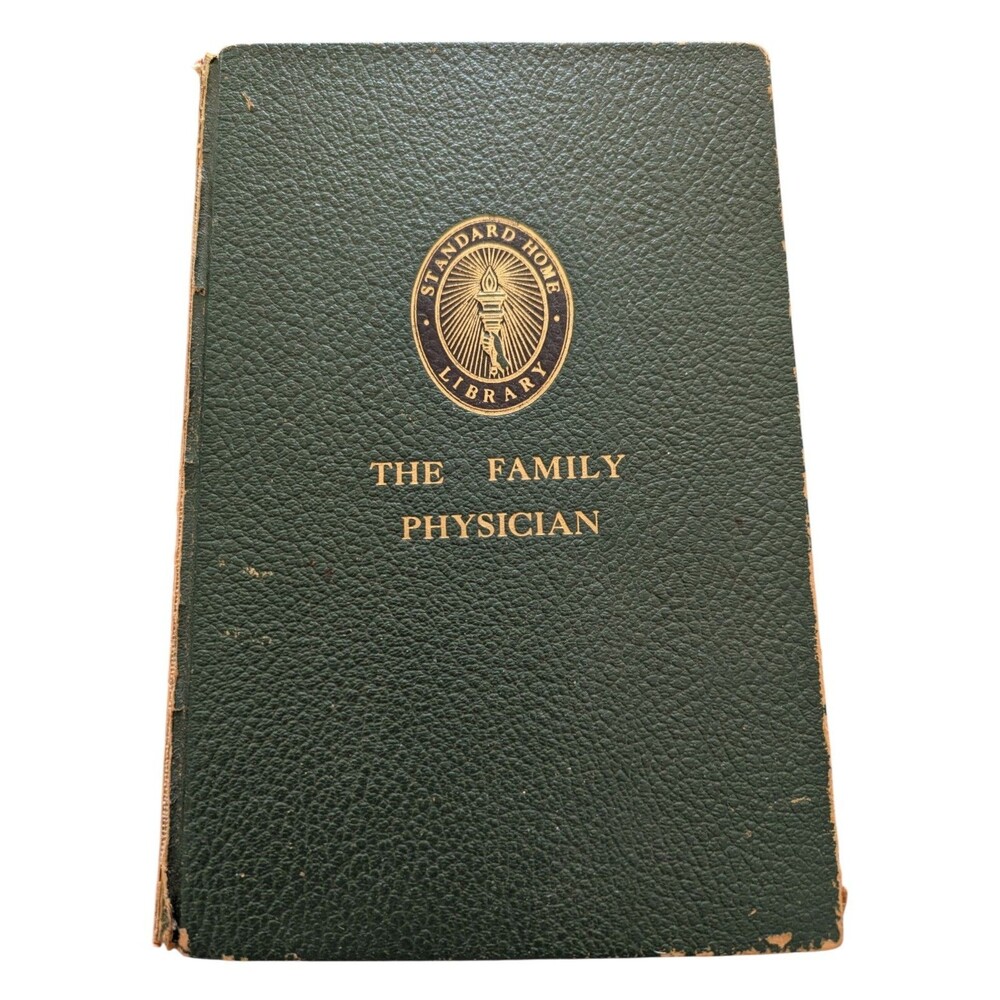 Vtg Standard Home Library The Family Physician 1962 Edition Dr. Herman Pomeranz